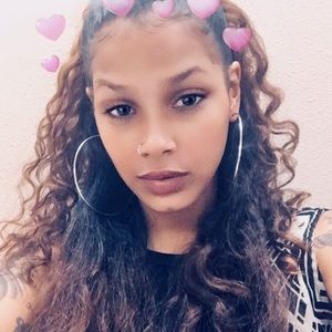 Meet your Posher, Doria